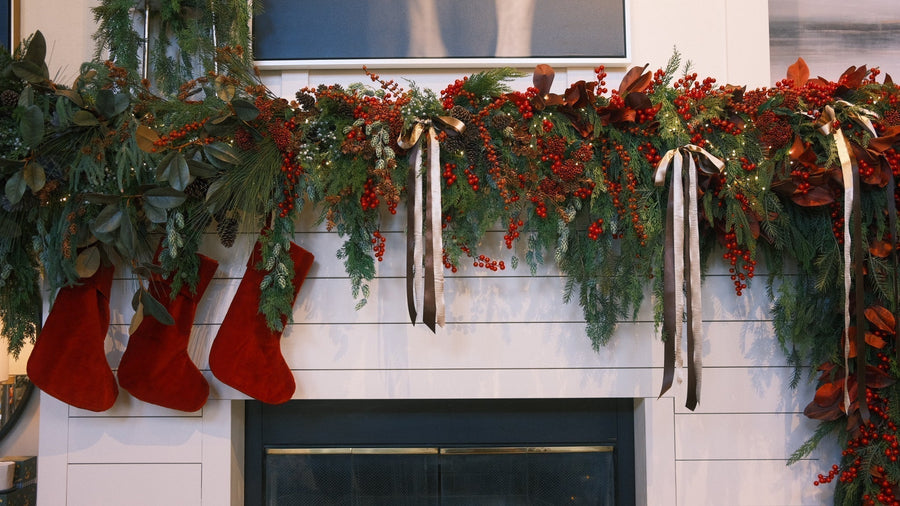 A Classic Christmas Mantel