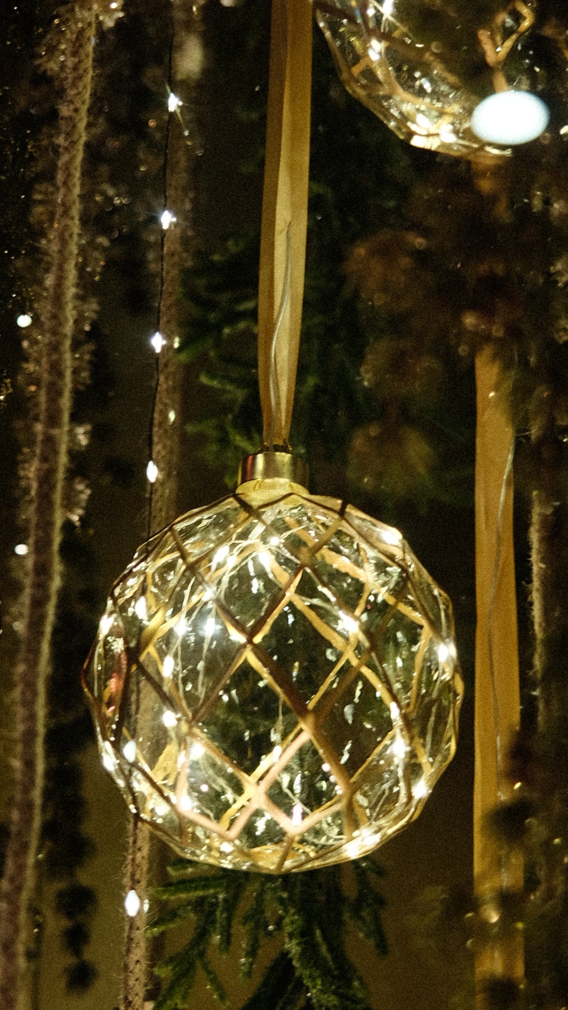 Clear & Gold Light Ornament