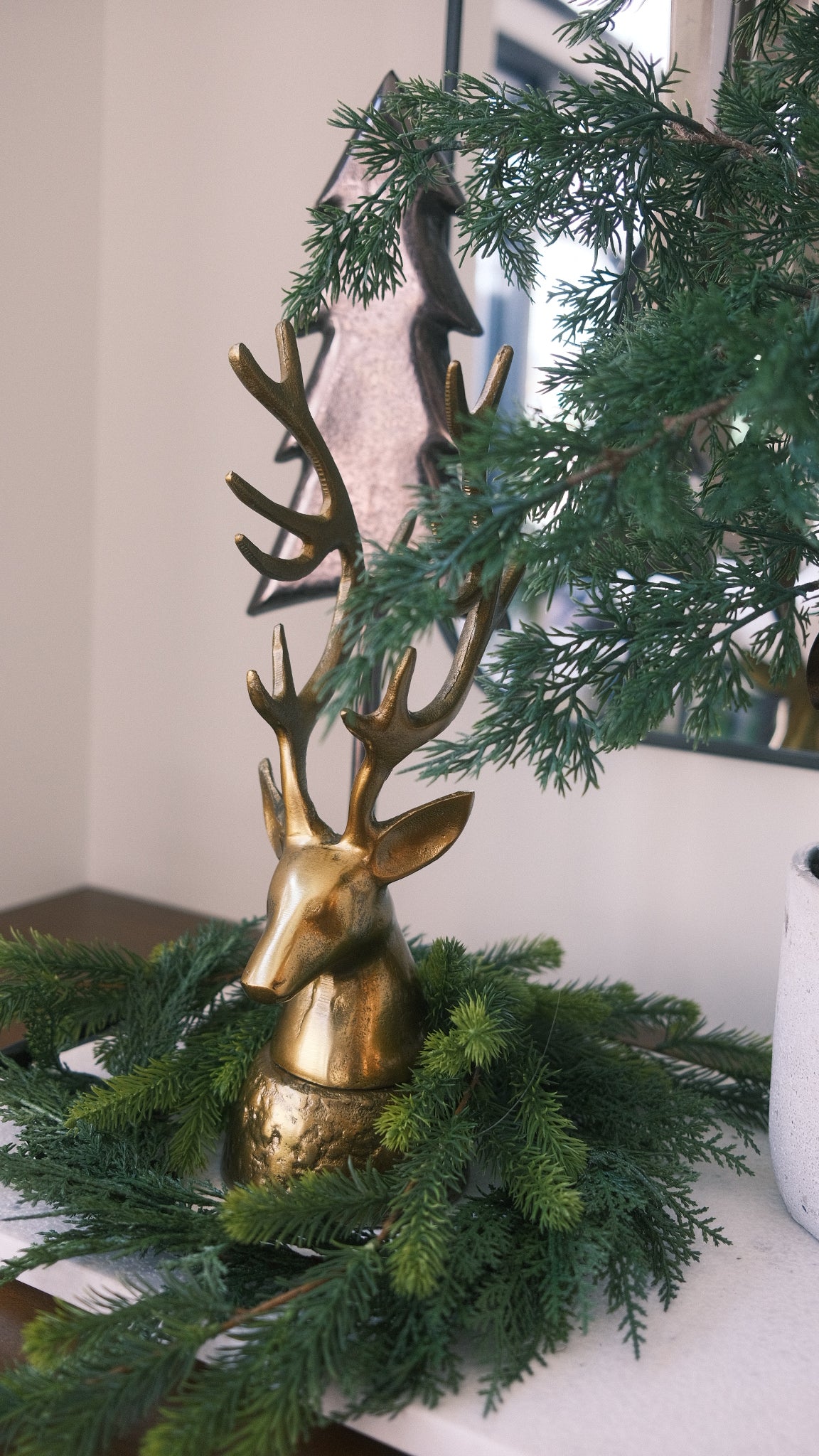 Mixed Pine Hanging Greens
