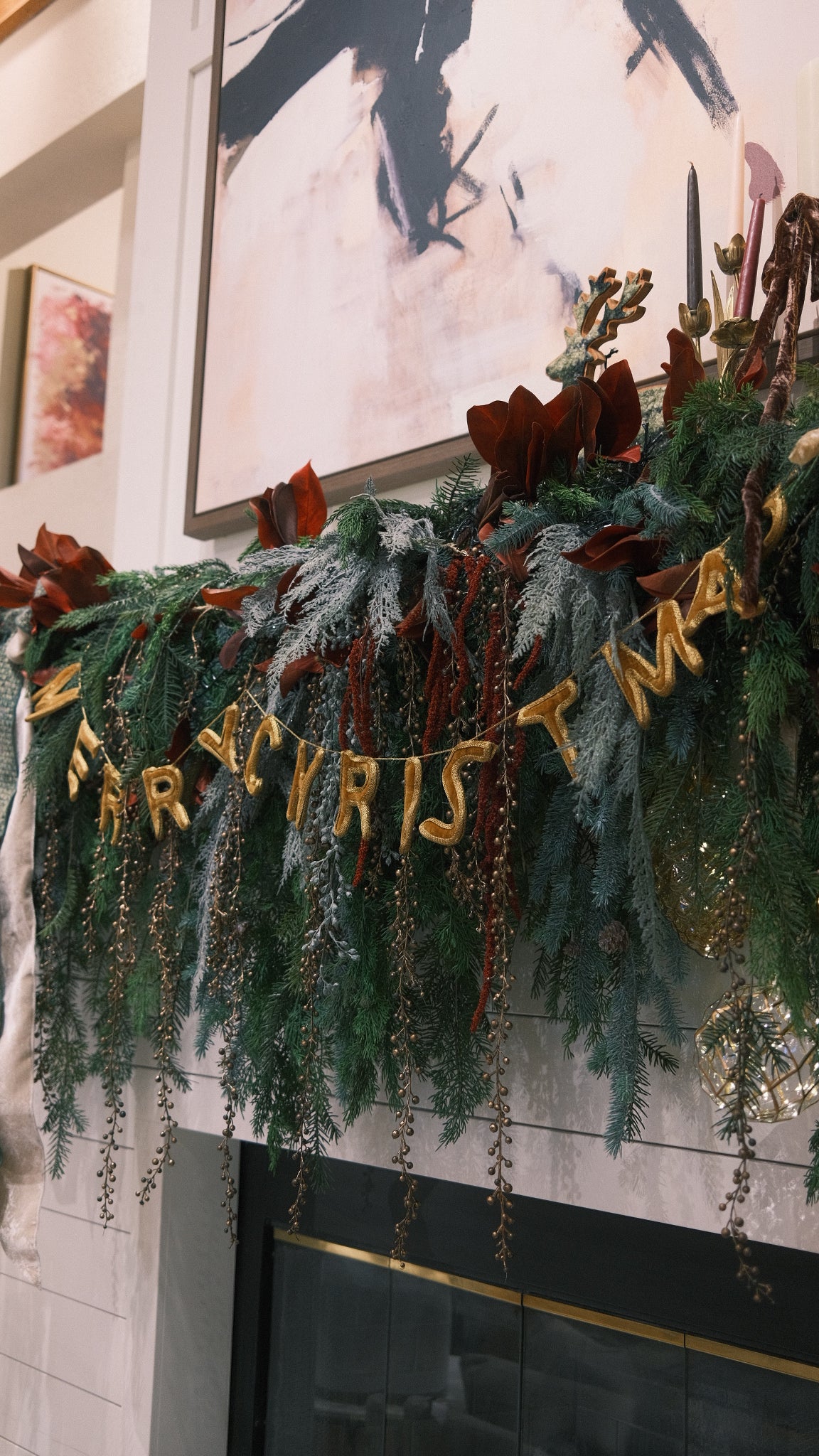 Velvet Merry Christmas Garland