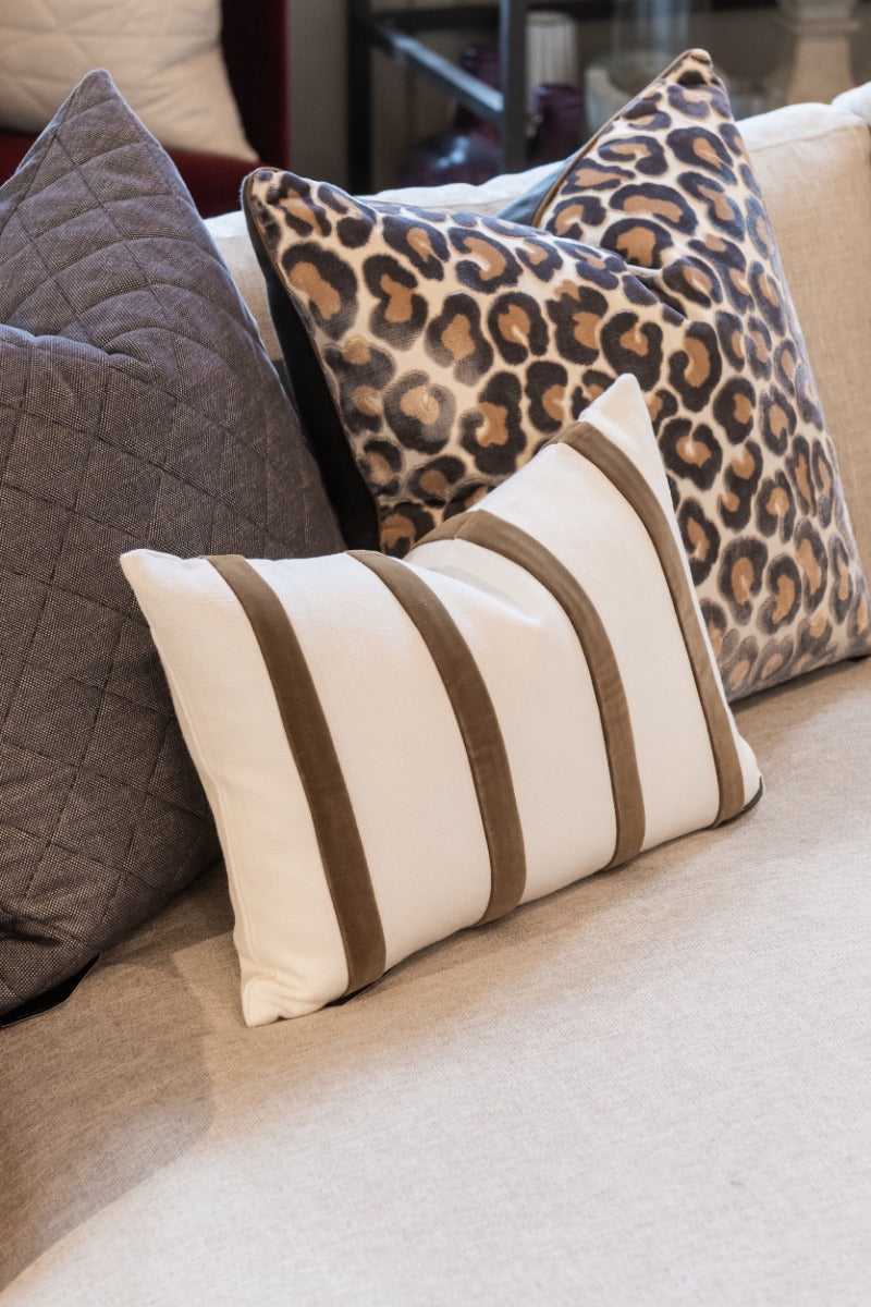 Hunter Steel Pillow Gatehouse Style