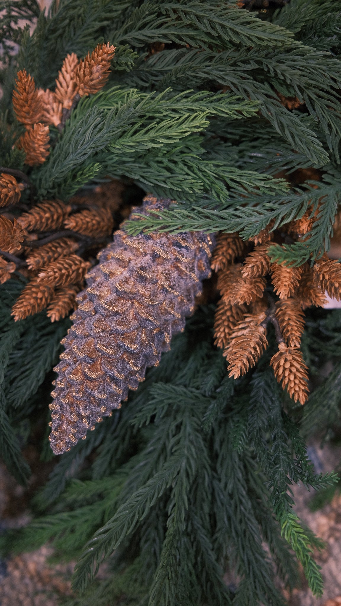 Pinecone Garland